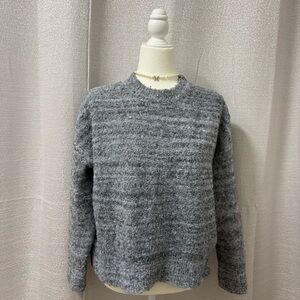Theo & Spence Women's Fuzzy Gray Sweater Small Cozy, Preppy, Casual, Minimalist